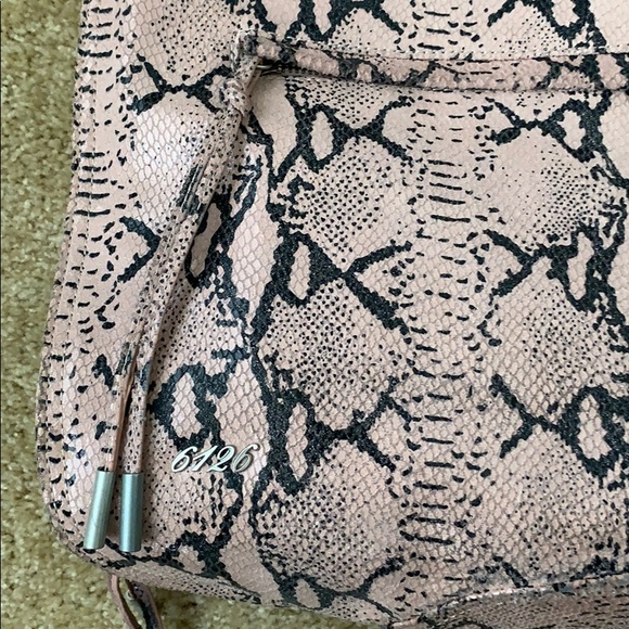 6126 Lindsay Lohan TEMPEST Python Print Tote - Picture 3 of 8